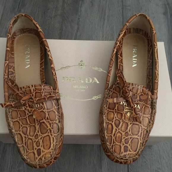 Vintage Prada Croc Embossed Tan Loafers - Picture 2 of 6